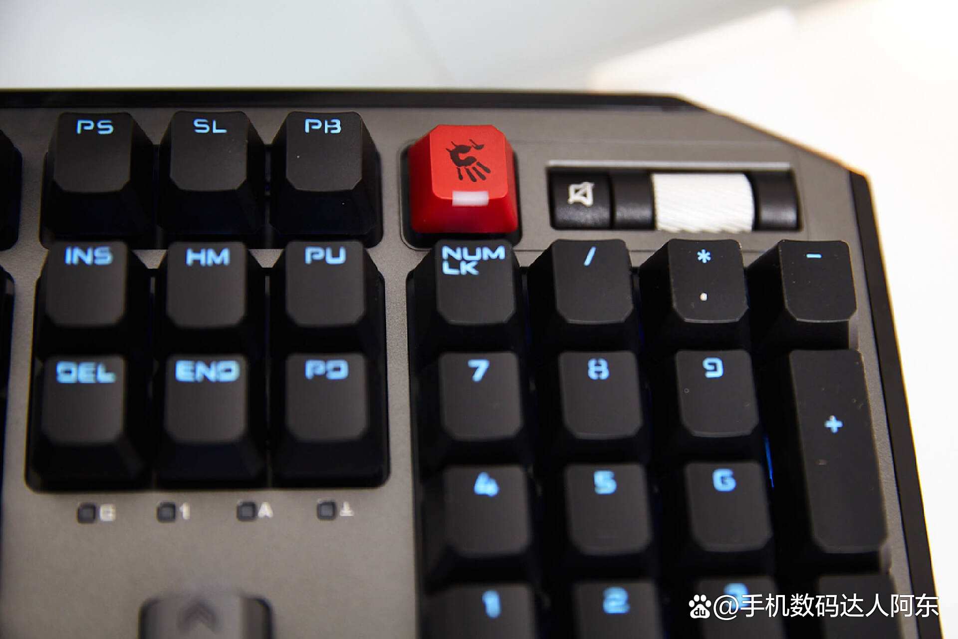 九游体育官网入口-机械键盘vs光轴键盘：职业选手的选择趋势的简单介绍