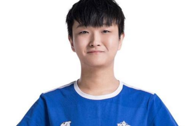 九游体育官网首页-关于《王者荣耀》Cat转型教练，传奇中路的新篇章的信息