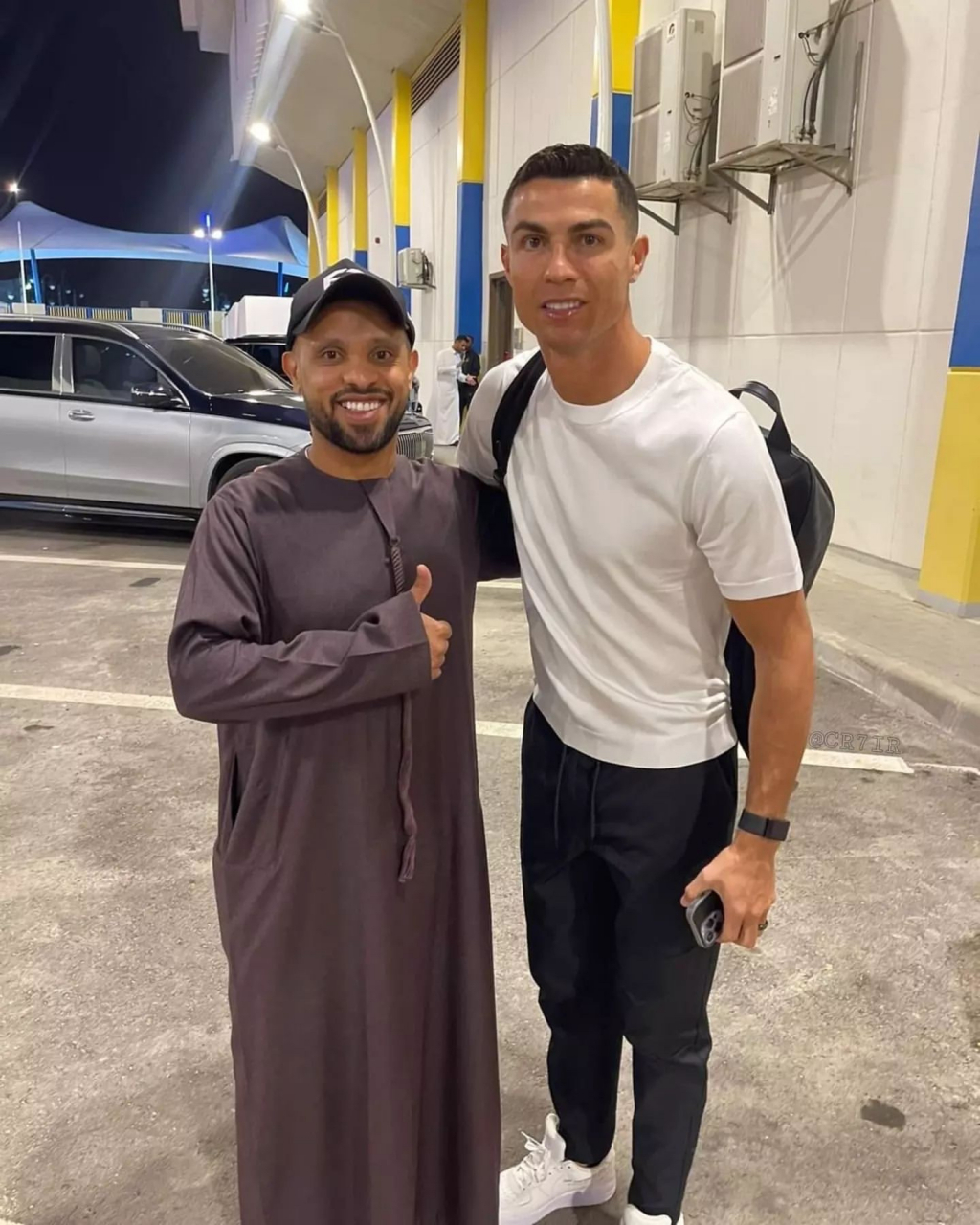 九游足球官网-C罗晒全家福，迷你罗签约青年队