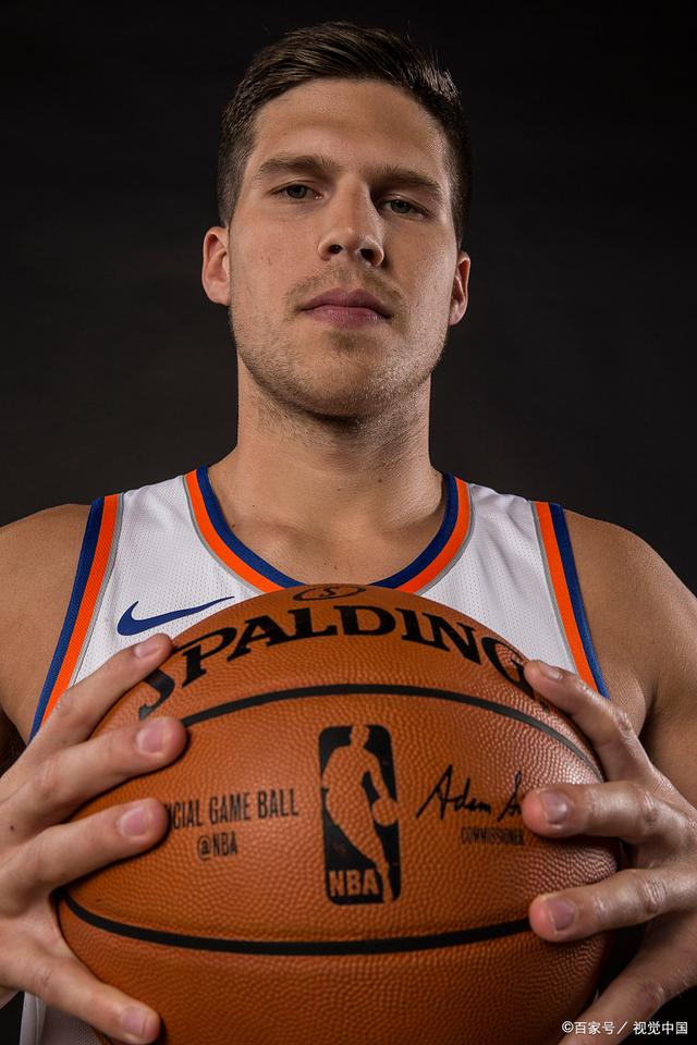 九游足球官网-包含约基奇日常生活大揭秘：养马比打球还香？的词条