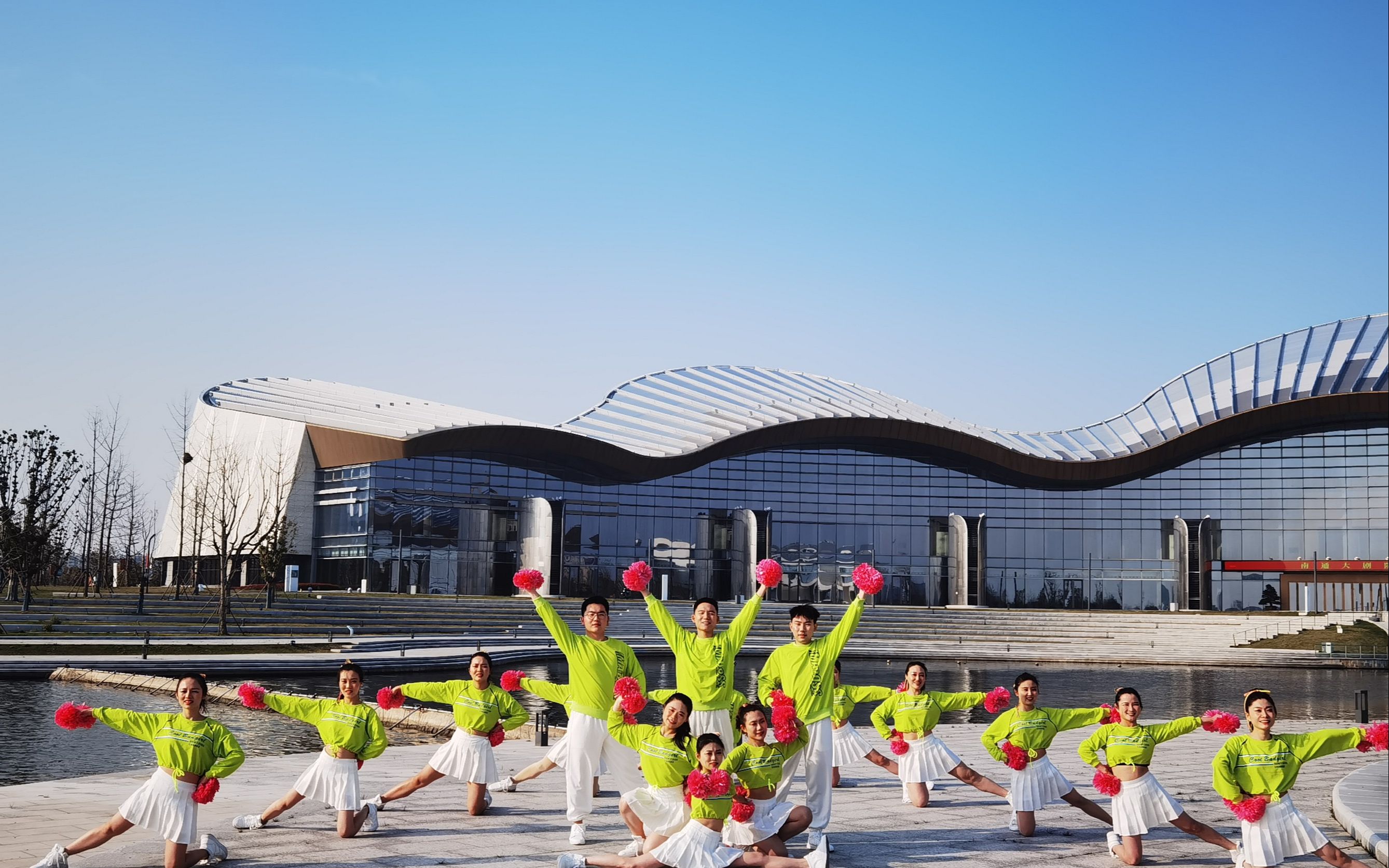 关于工间操创新大赛举行，企业自创动作参赛的信息